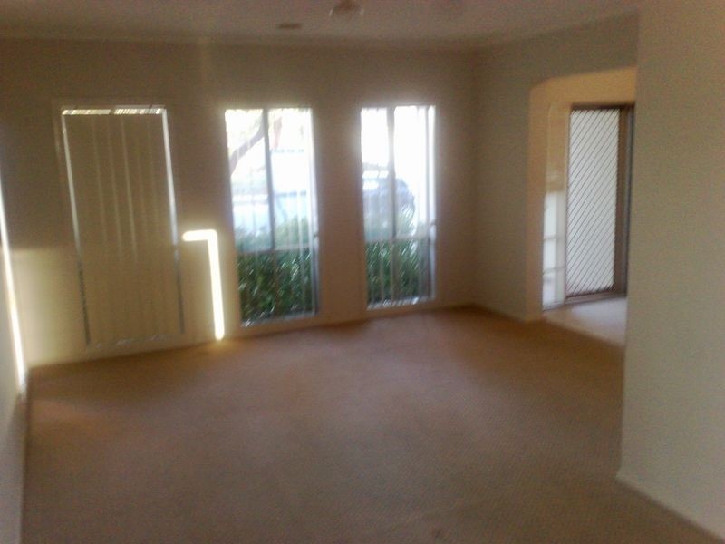 13 Poppy Drive, South Morang VIC 3752