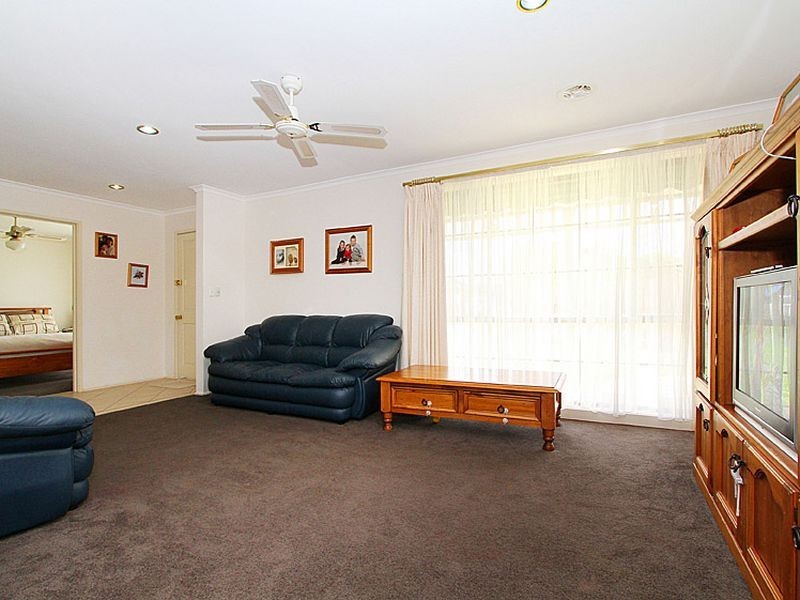 3 Newcombe Court, Mill Park VIC 3082