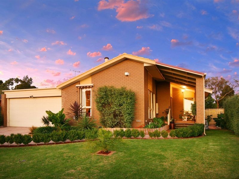 39 Streeton Circuit, Mill Park VIC 3082