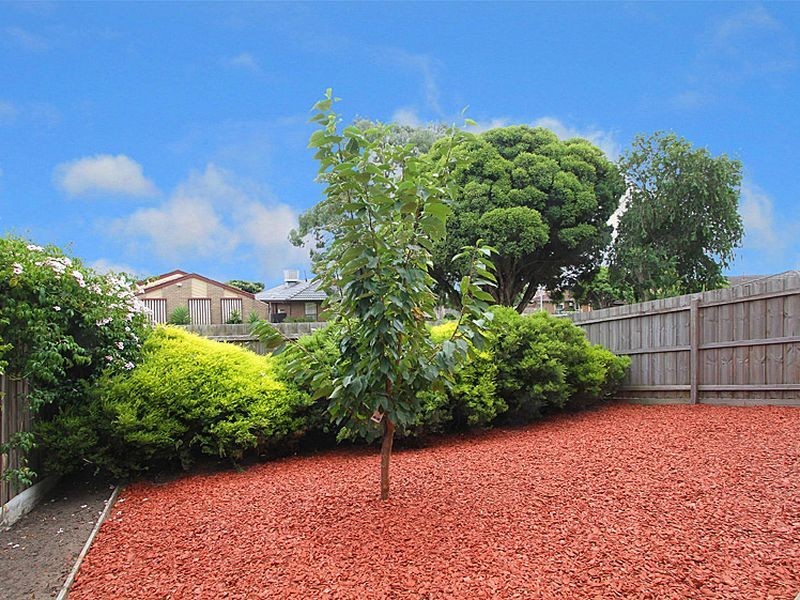 1 Springfield Court, Mill Park VIC 3082