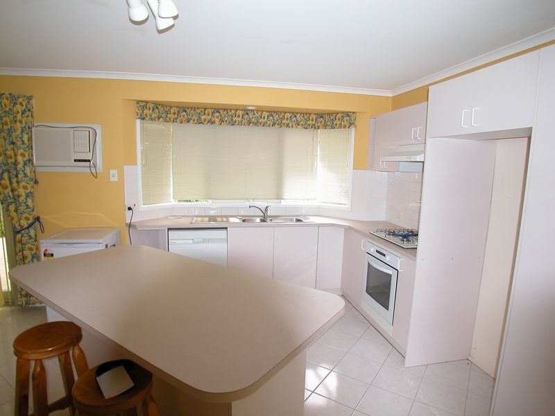 11 Henry Cable Court, Mill Park VIC 3082