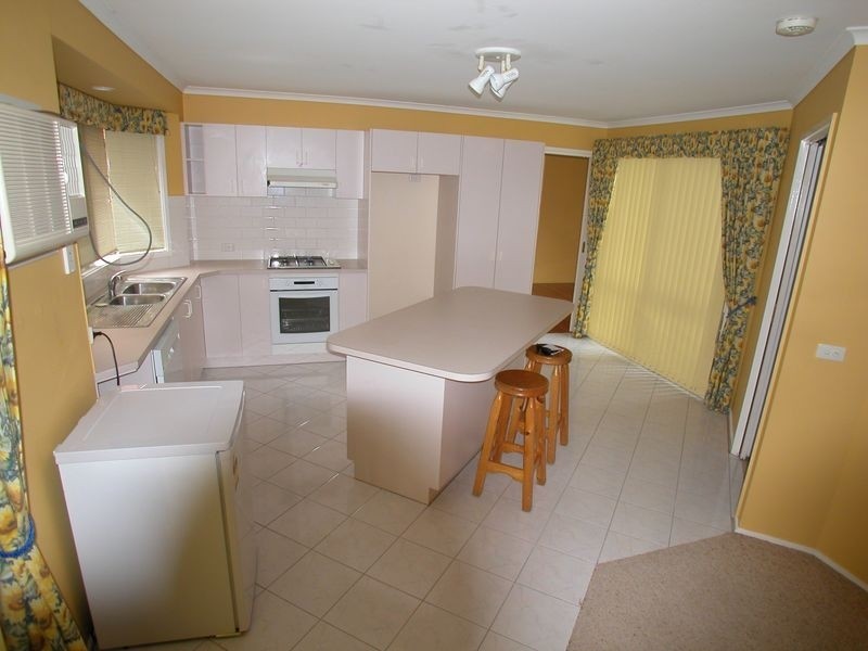 11 Henry Cable Court, Mill Park VIC 3082