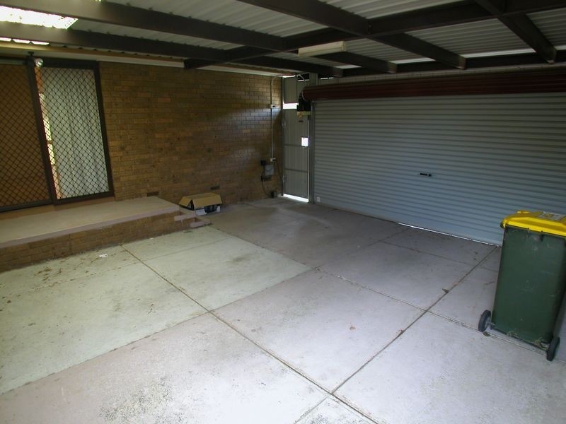 27 Cuthbert Drive, Mill Park VIC 3082