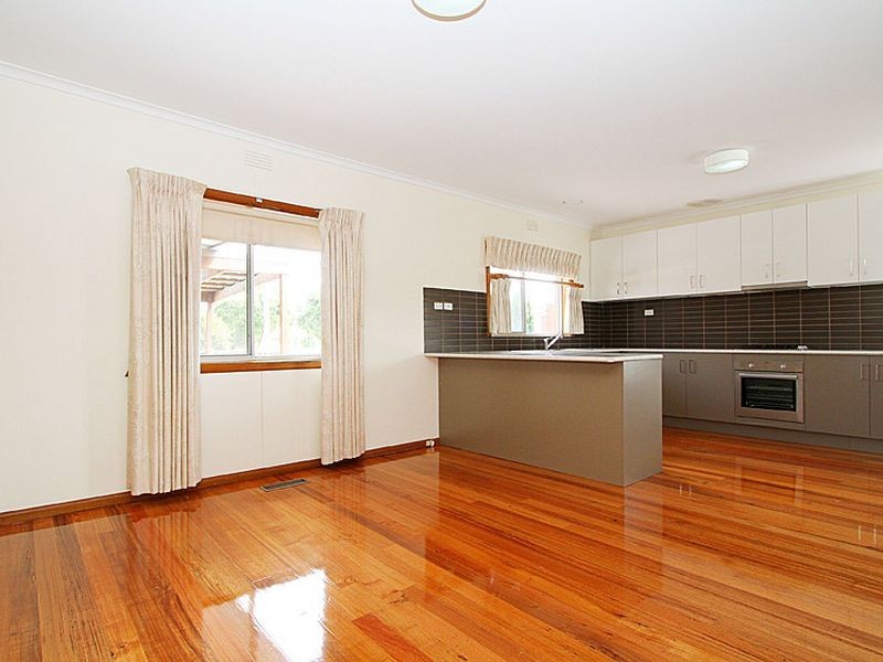 11 Nutwood Street, Reservoir VIC 3073