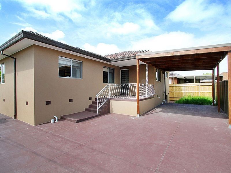 11 Nutwood Street, Reservoir VIC 3073