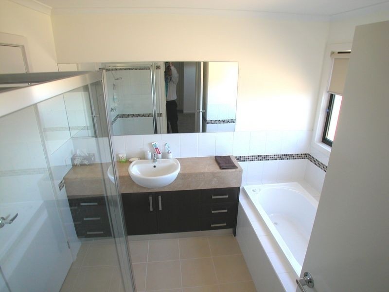 9/13 Viewgrand Blvd, Epping VIC 3076