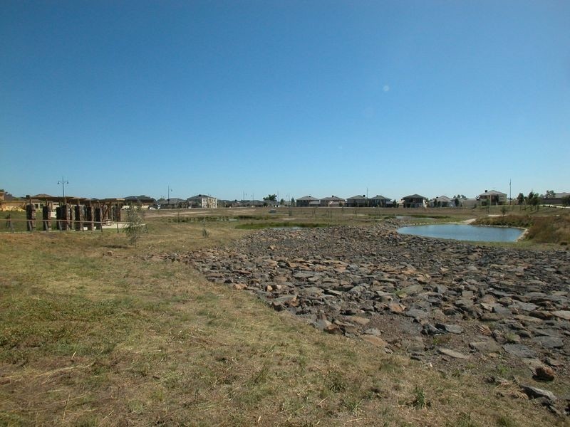 9/13 Viewgrand Blvd, Epping VIC 3076