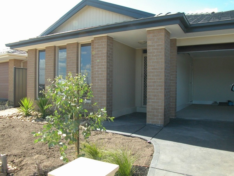 40 Grevillia Street, Craigieburn VIC 3064