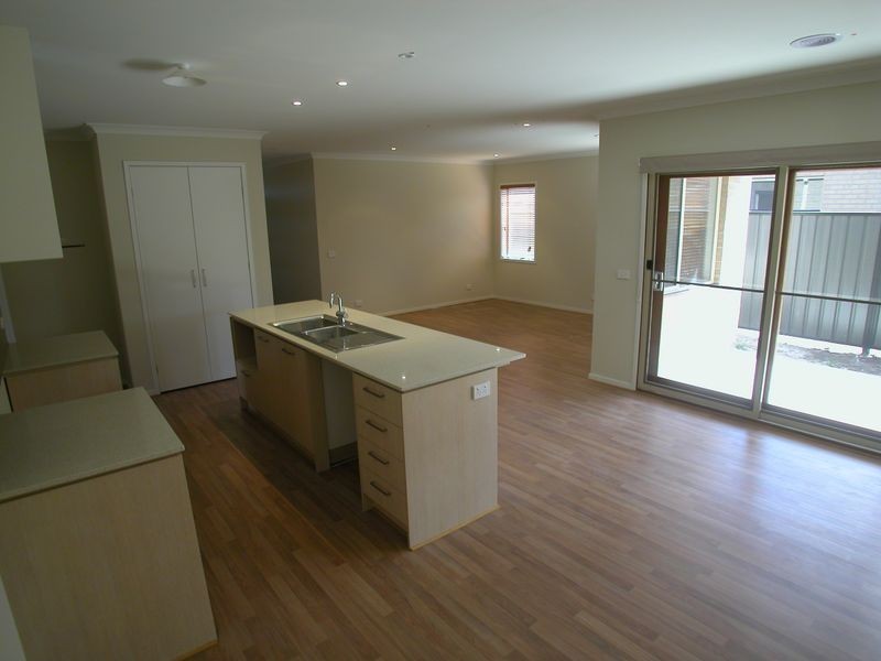 40 Grevillia Street, Craigieburn VIC 3064