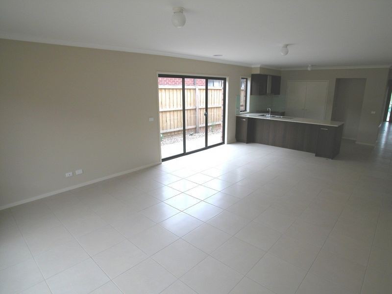 111 Vincent Avenue, South Morang VIC 3752