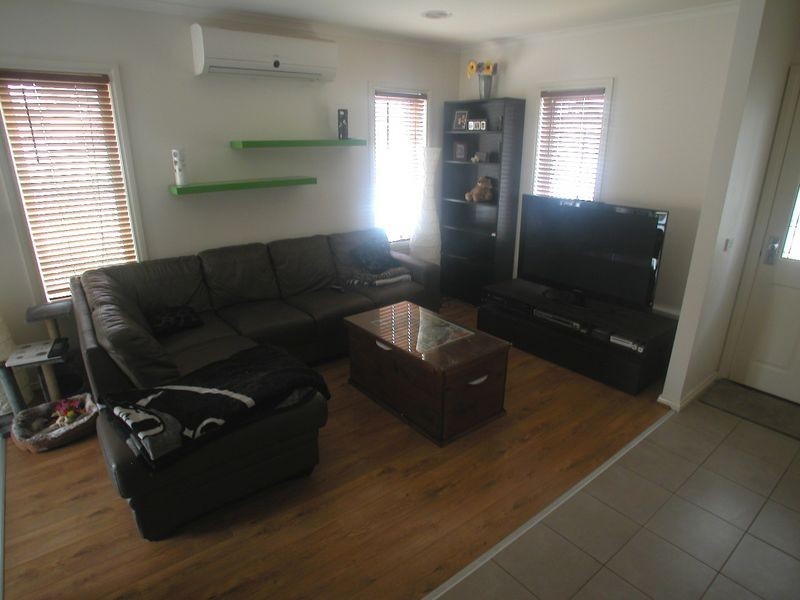 11 Doomben Drive, Mill Park VIC 3082