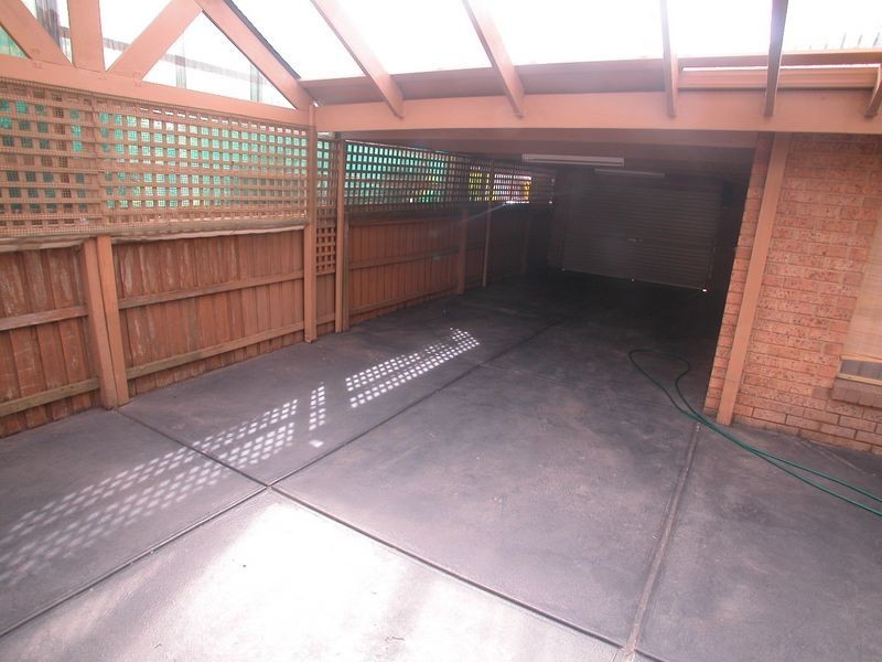 55 Hinkler Drive, Mill Park VIC 3082