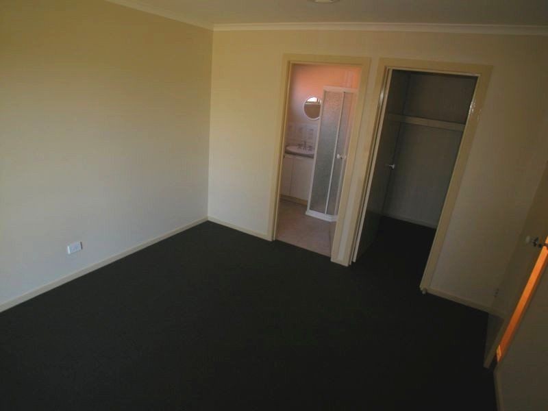 122 Manning Clarke Road, Mill Park VIC 3082