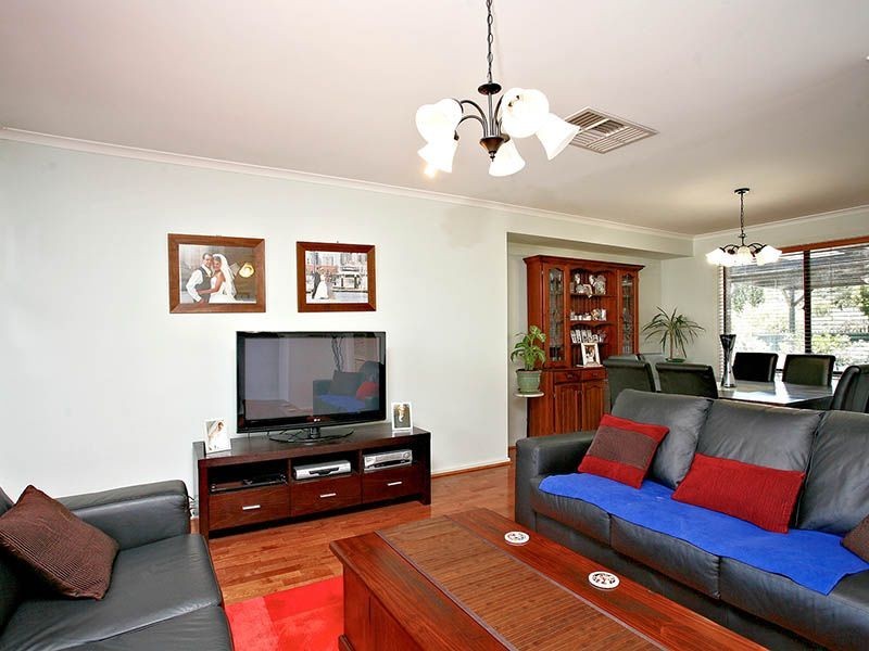 44 Teatree Drive, South Morang VIC 3752