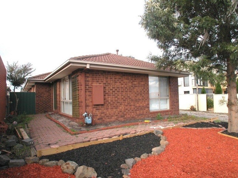 44 Carbon Crescent, Mill Park VIC 3082
