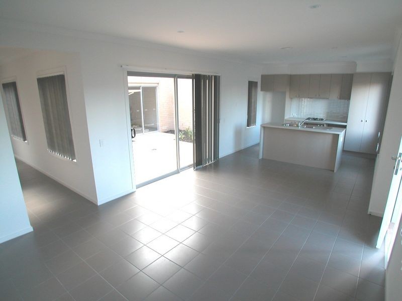 8 Antigua Walk, Epping VIC 3076