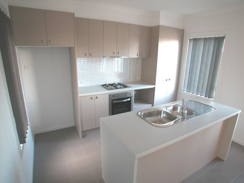 8 Antigua Walk, Epping VIC 3076