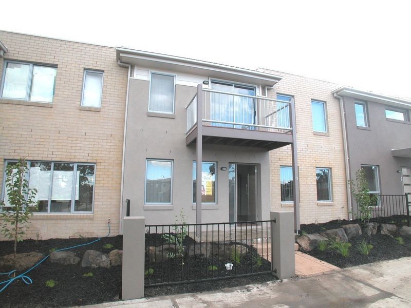 8 Antigua Walk, Epping VIC 3076