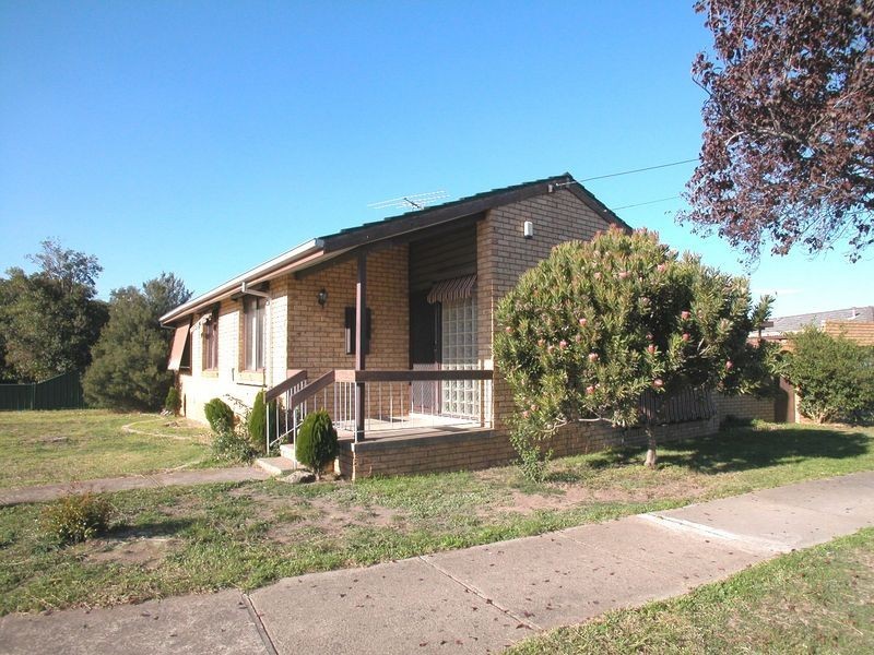 1 Brownlow Crescent, Epping VIC 3076