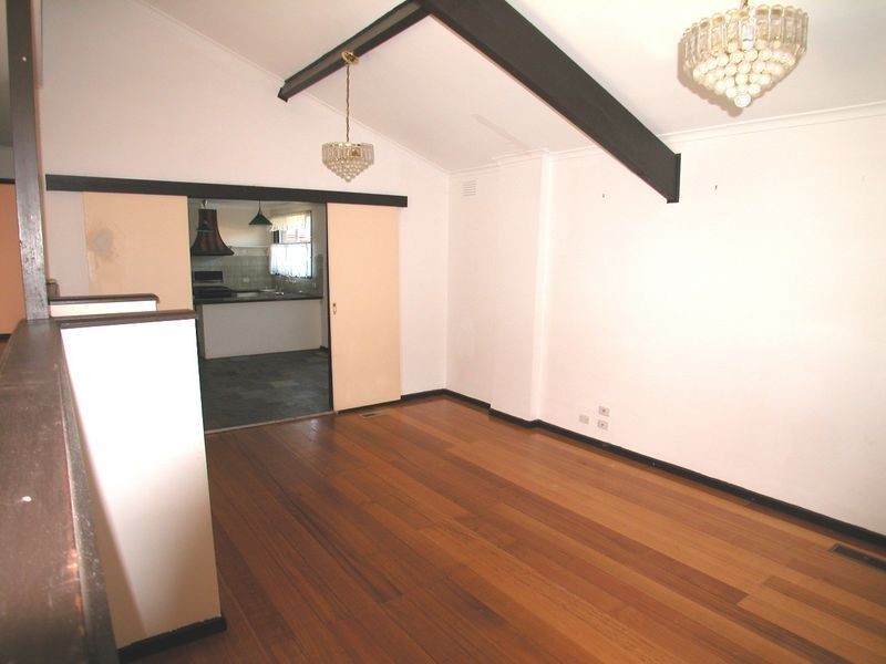 1 Brownlow Crescent, Epping VIC 3076