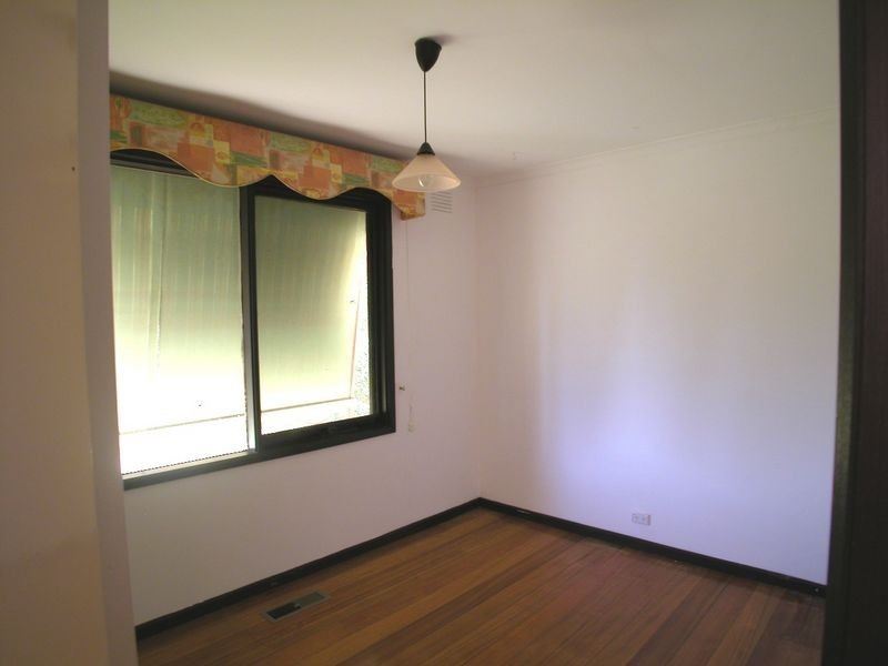 1 Brownlow Crescent, Epping VIC 3076