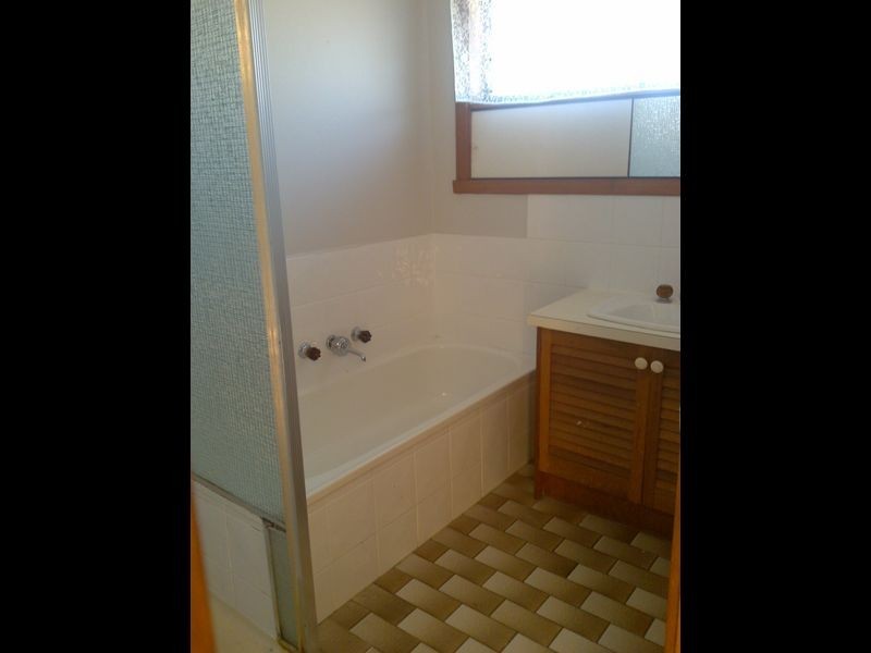 13 Fraser Close, Mill Park VIC 3082