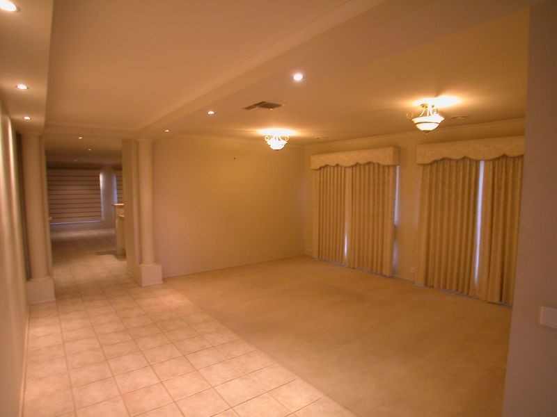 14 Dora Way, Mill Park VIC 3082