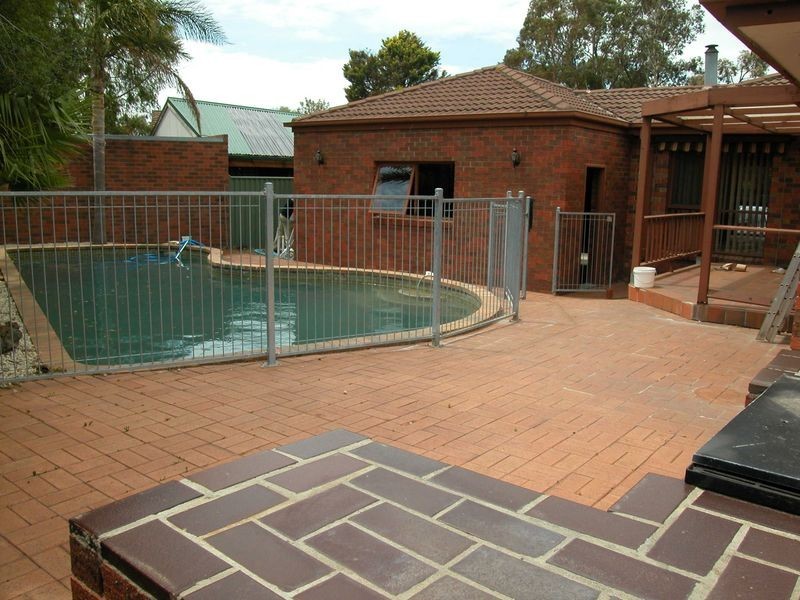 5 Karen Court, Mill Park VIC 3082