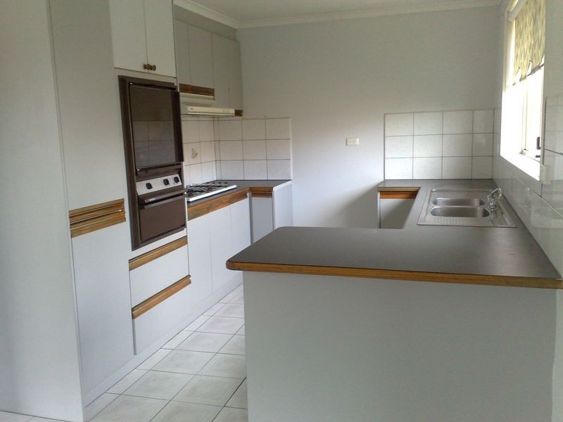 1/20 Turtur Close, Mill Park VIC 3082