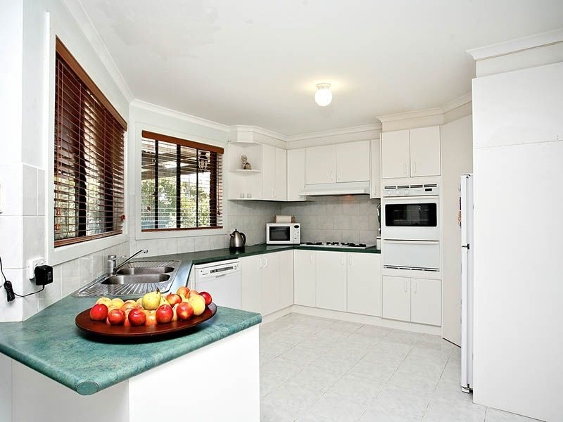 44 Teatree Drive, South Morang VIC 3752