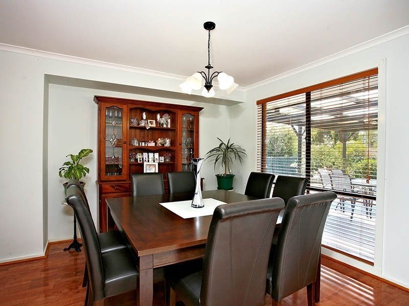44 Teatree Drive, South Morang VIC 3752