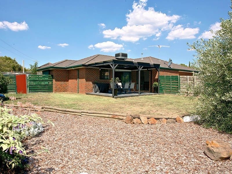 44 Teatree Drive, South Morang VIC 3752