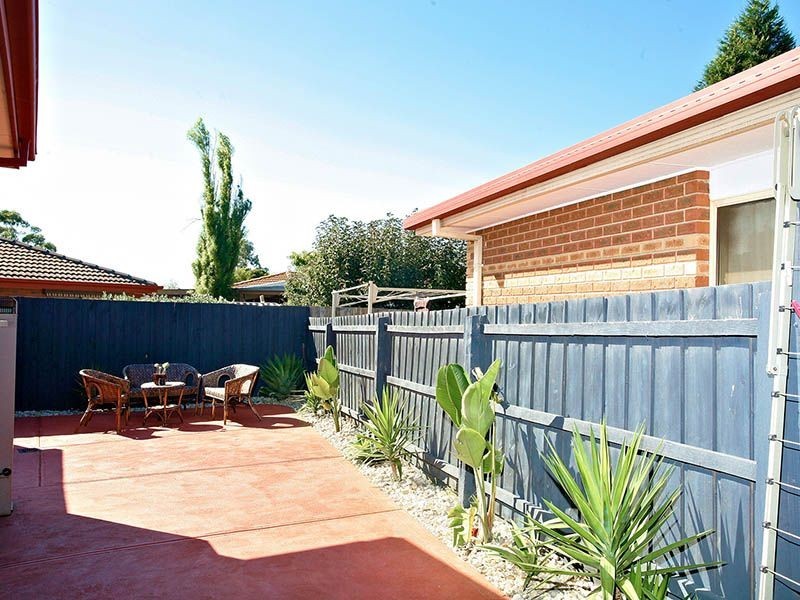 1 Radiata Court, Mill Park VIC 3082