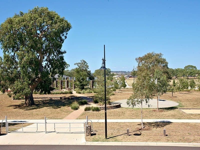 16 Hopkins Street, Mernda VIC 3754