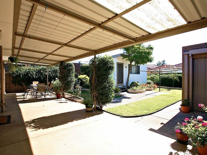 24 Mindoro Crescent, Lalor VIC 3075