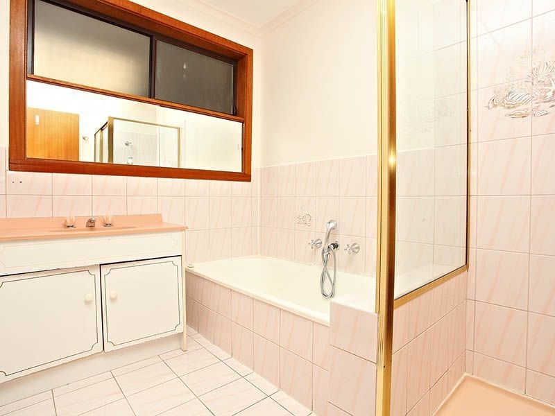 16 Prince of Wales Avenue, Mill Park VIC 3082