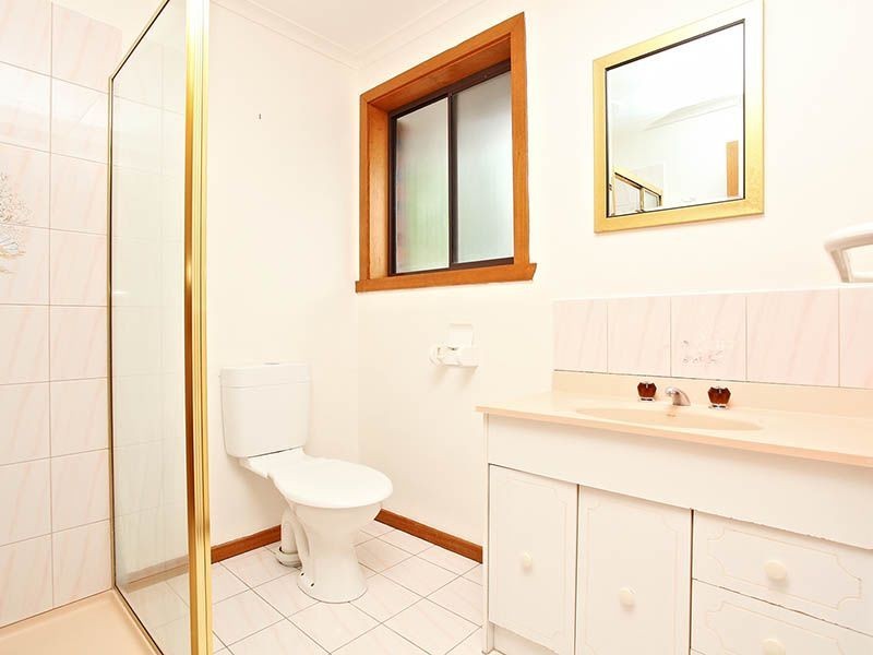 16 Prince of Wales Avenue, Mill Park VIC 3082