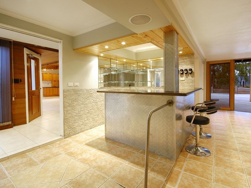 11 Piper Crescent, Eltham VIC 3095