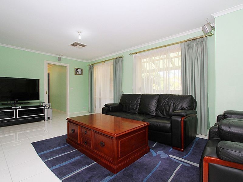 3 Butler Place, Mill Park VIC 3082