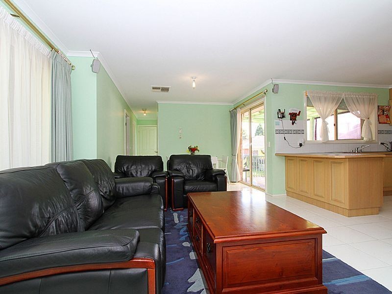 3 Butler Place, Mill Park VIC 3082