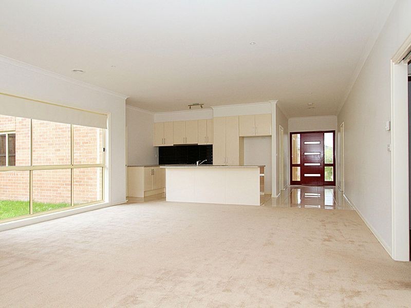 30 Dargo Crescent, Doreen VIC 3754