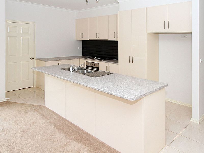 30 Dargo Crescent, Doreen VIC 3754