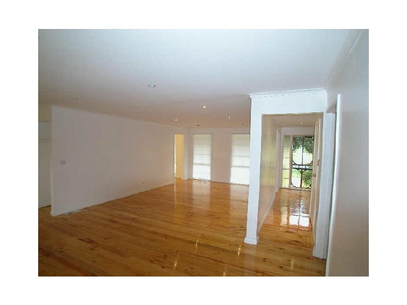 51 Cuthbert Drive, Mill Park VIC 3082