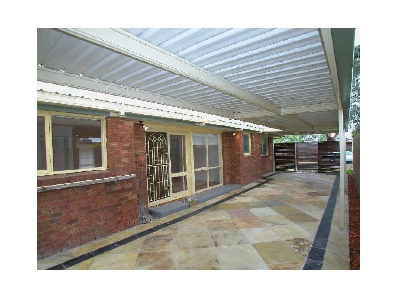 51 Cuthbert Drive, Mill Park VIC 3082