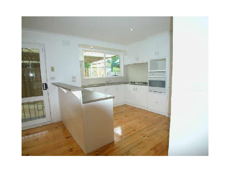 51 Cuthbert Drive, Mill Park VIC 3082