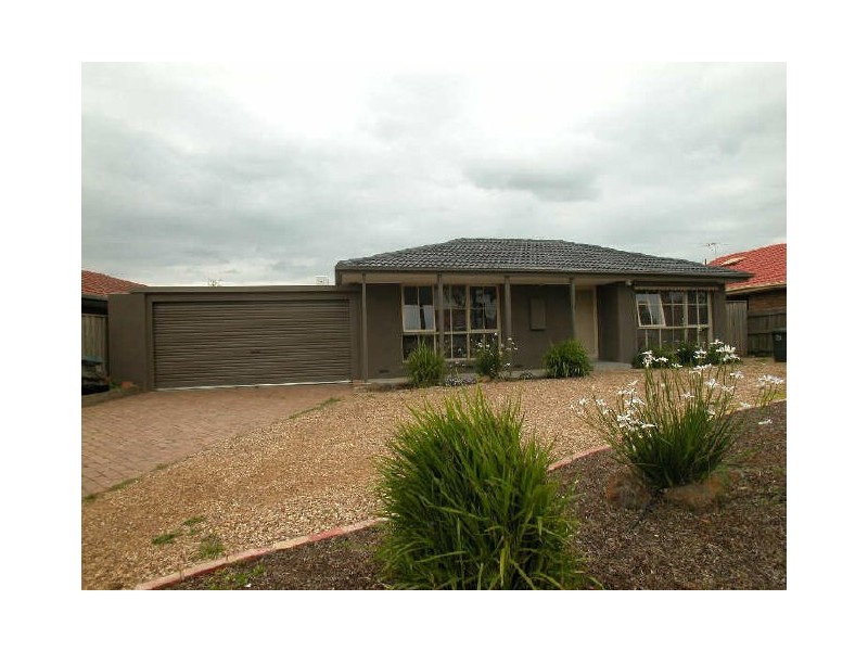 8 Redleap Avenue, Mill Park VIC 3082