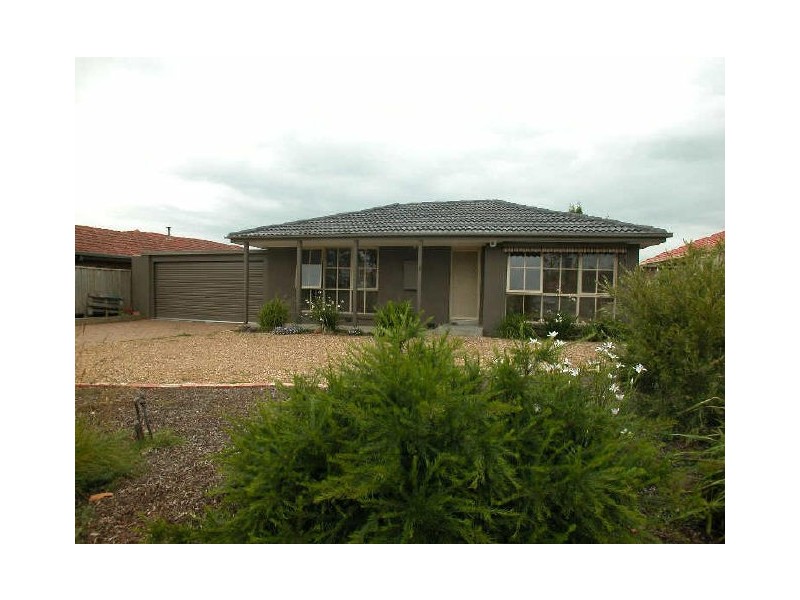 8 Redleap Avenue, Mill Park VIC 3082