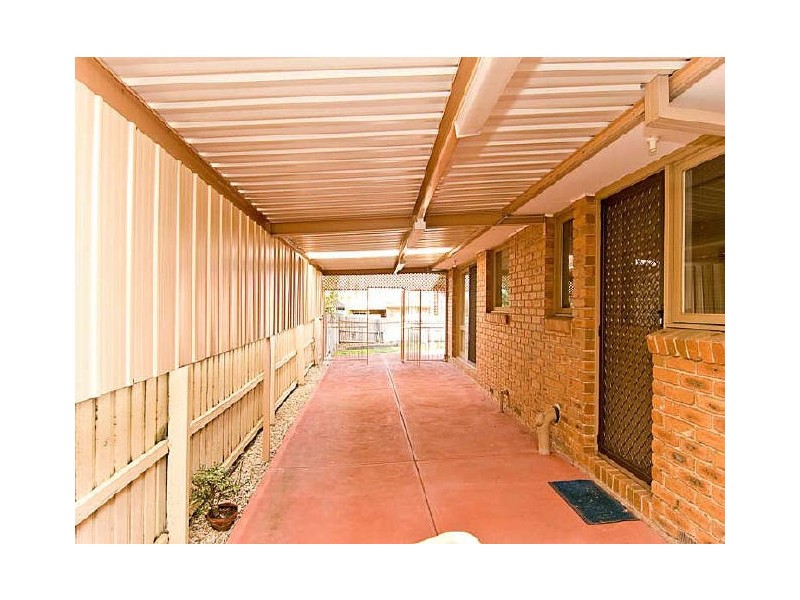16 Centenary Drive, Mill Park VIC 3082