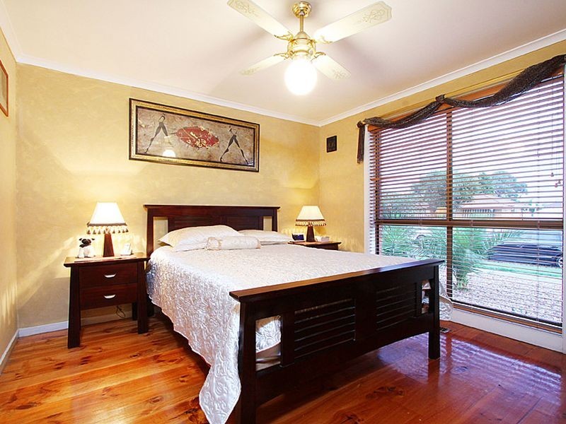 10 Newcombe Court, Mill Park VIC 3082