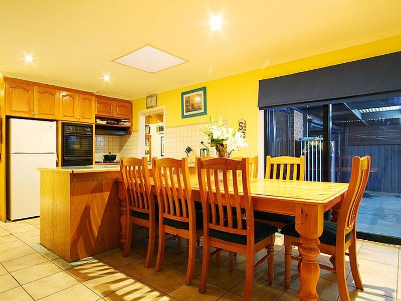 10 Newcombe Court, Mill Park VIC 3082